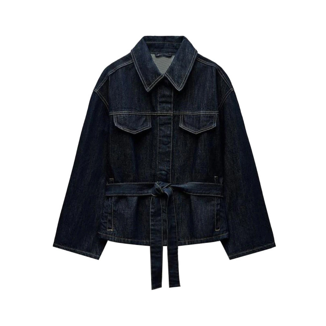 "Jeans-Set – Die perfekte Kombination aus Style und Komfort"

Entdecke unser trendiges Jeans-Set, das für jedes Fashion-Liebhaber unverzichtbar ist! Dieses Set vereint eine stylische Jeans mit einem passenden Oberteil und bietet dir den perfekten Look für jeden Anlass. Ob für einen entspannten Tag in der Stadt oder ein Treffen mit Freunden – dieses Set sorgt immer für den richtigen Eindruck.